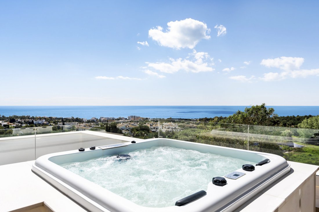 Villa in Sierra Blanca, Marbella, Spain 3 - 15533409