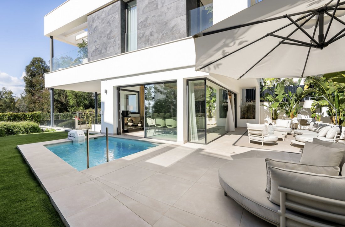 Villa in Sierra Blanca, Marbella, Spain 1 - 15533409