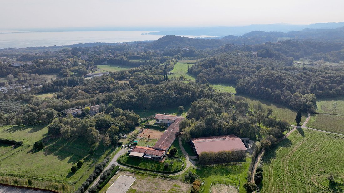 Corps de ferme à Soiano del Lago, Lombardie, Italie 4 - 15534365