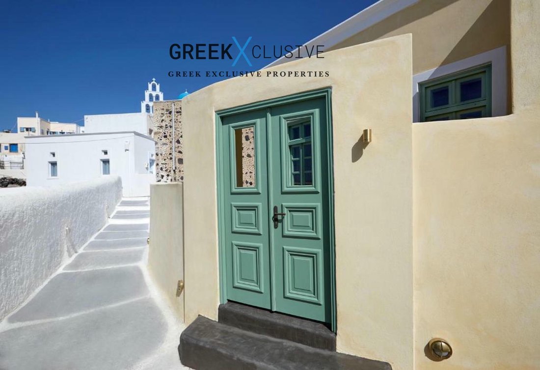 House in Thira, Aegean, Greece 1 - 15534596