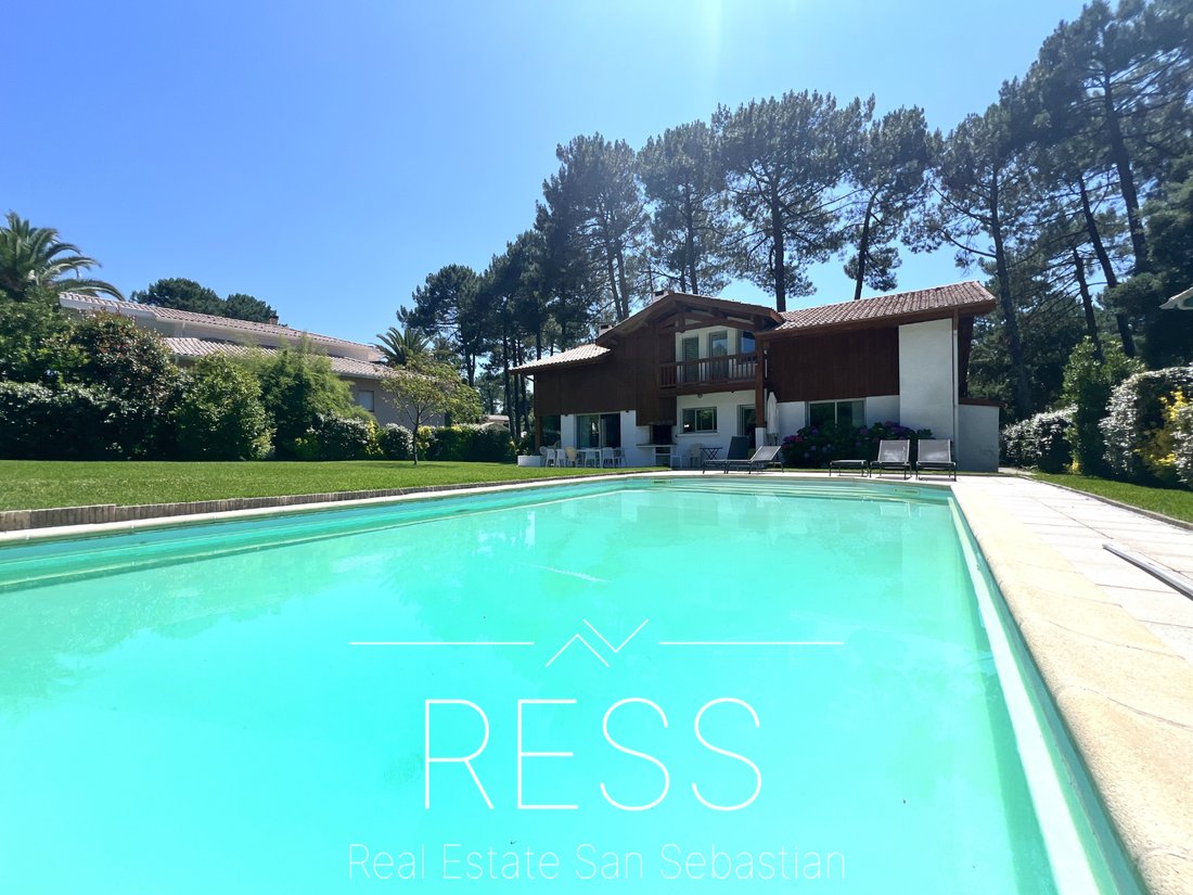 Villa in Bayonne, Nouvelle-Aquitaine, France 4 - 15534502