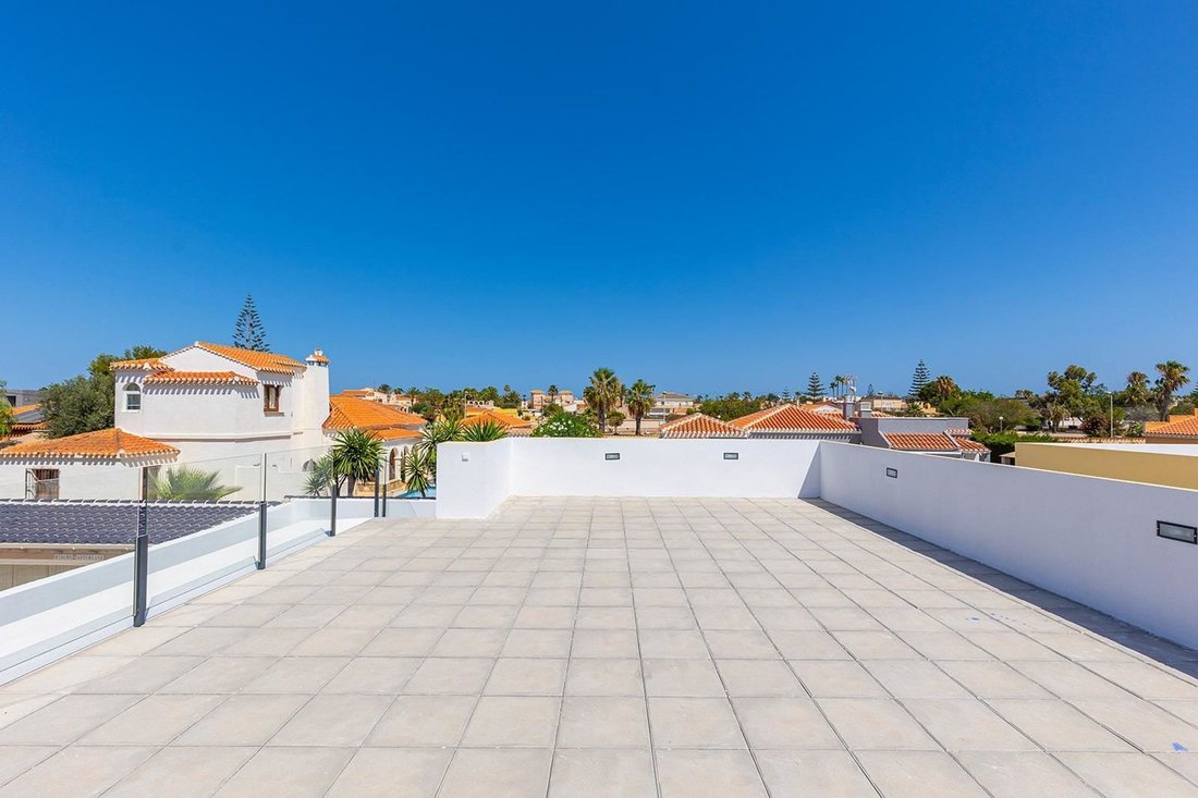 Villa à Torrevieja, Valence, Espagne 3 - 15534946