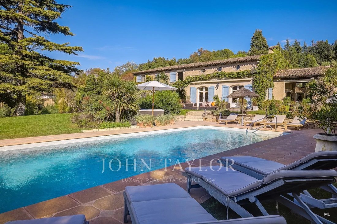 House in Châteauneuf-Grasse, Provence-Alpes-Côte d'Azur, France 4 - 14889450