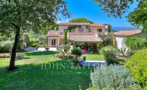 House in Village-Saint Julien-Saint Pierre, Biot, France 1