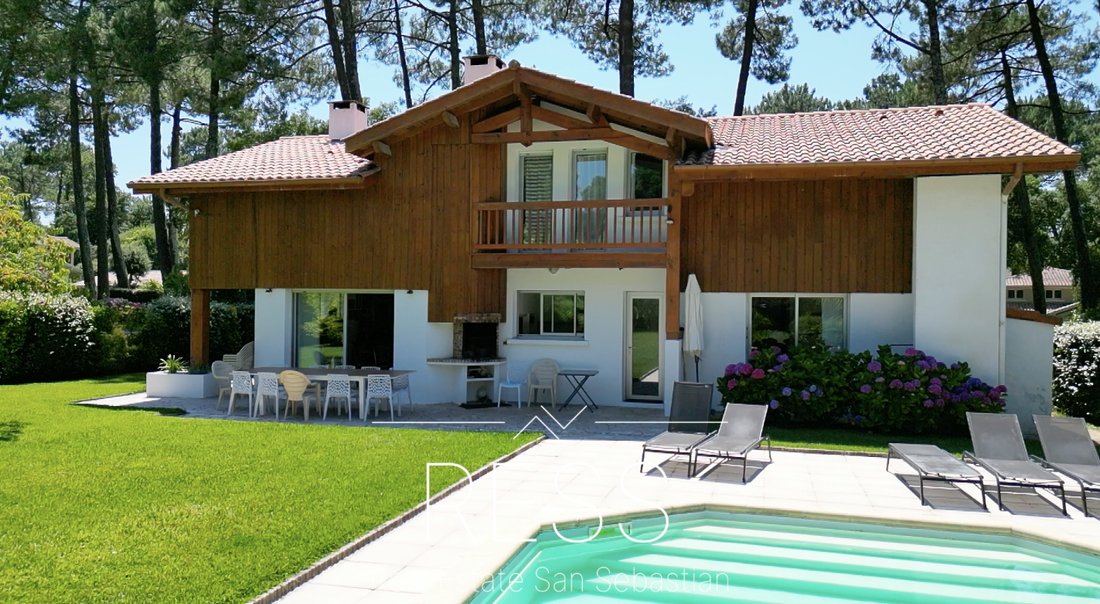 Villa in Bayonne, Nouvelle-Aquitaine, France 1 - 15534502