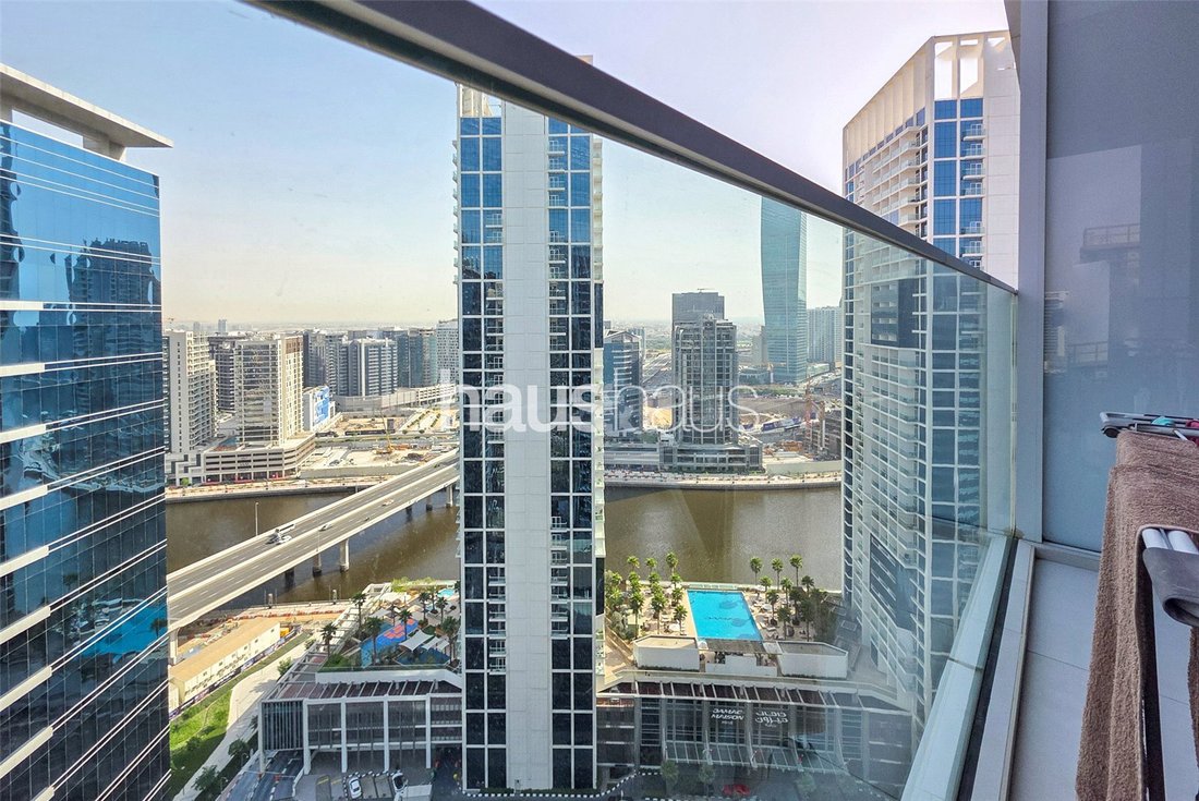 Apartment in Dubai, Dubai, United Arab Emirates 2 - 15535092