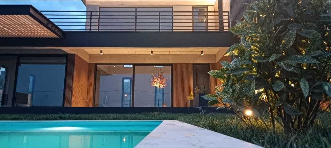 Villa a Tbilisi, Tbilisi, Georgia 2 - 15536932