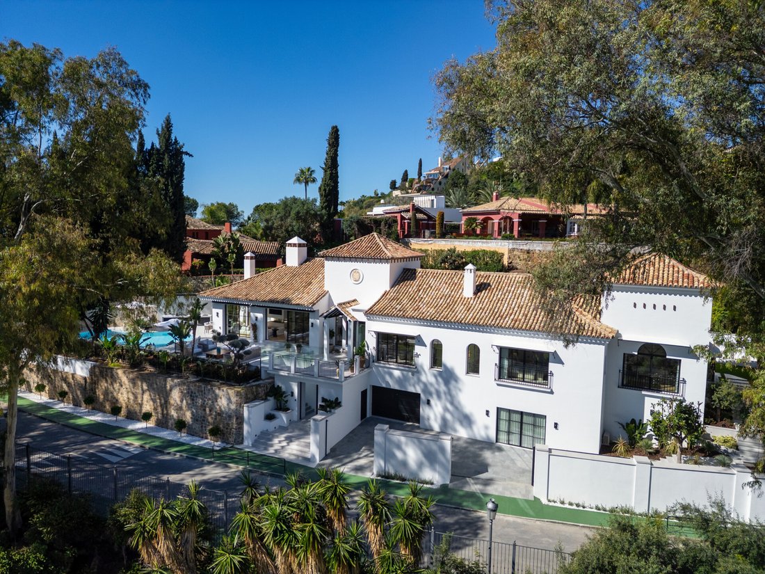 Villa in Benahavis, Andalusia, Spain 1 - 15536266
