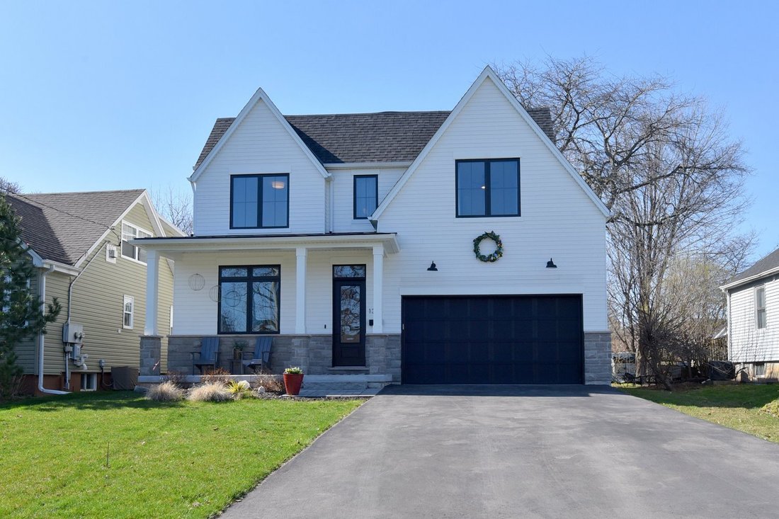 House in Burlington, Ontario, Canada 1 - 15537101