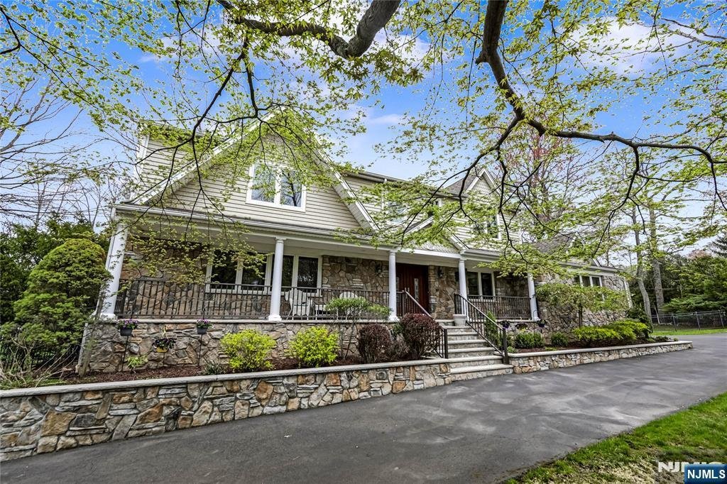 House in Woodcliff Lake, New Jersey, United States 2 - 15537223
