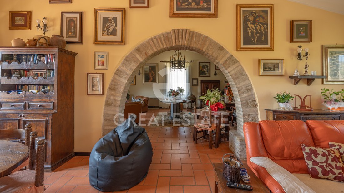 Estate in Assisi, Umbria, Italy 5 - 15538193