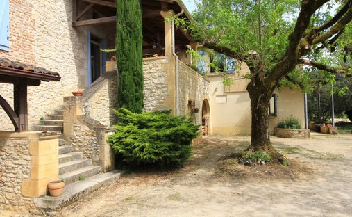 Castle for Sale in Prayssac, Occitanie, France