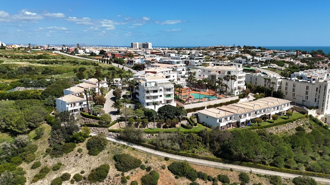 Apartment in Praia De Porto Mós, Sao Goncalo de Lagos, Algarve 4 - 15536024