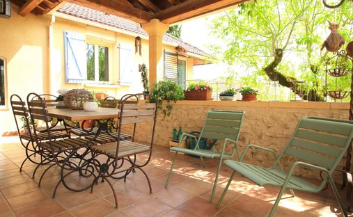 Castle for Sale in Prayssac, Occitanie, France