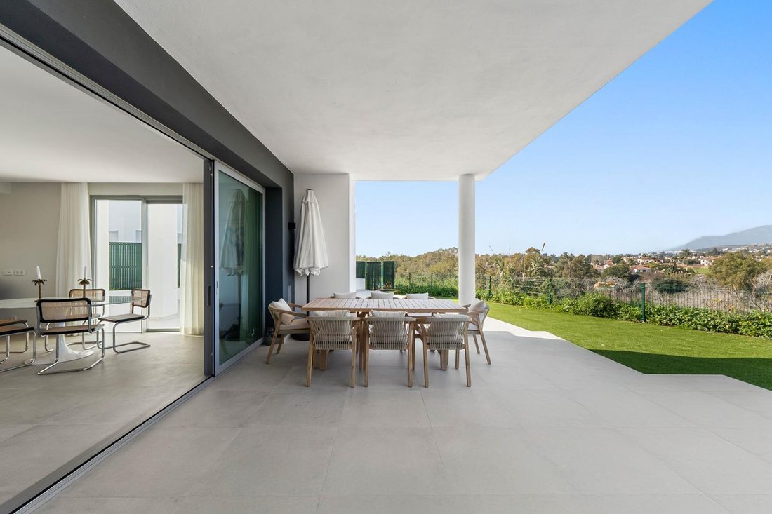 Villa in San Pedro de Alcántara, Andalusia, Spain 3 - 15535969