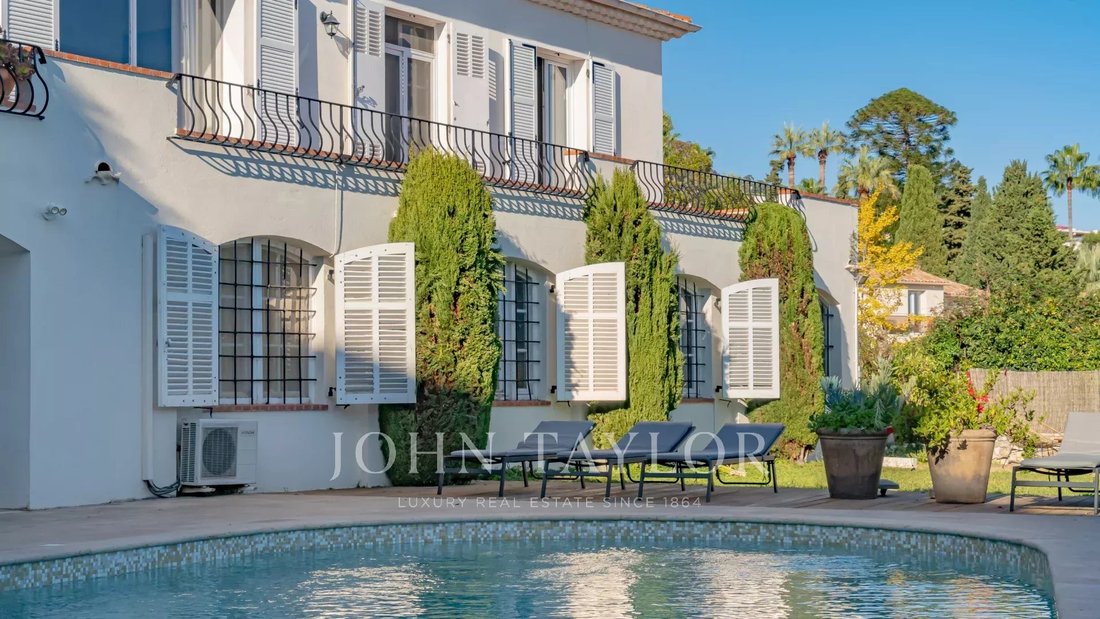 Villa in Cannes, Provence-Alpes-Côte d'Azur, France 2 - 15172255