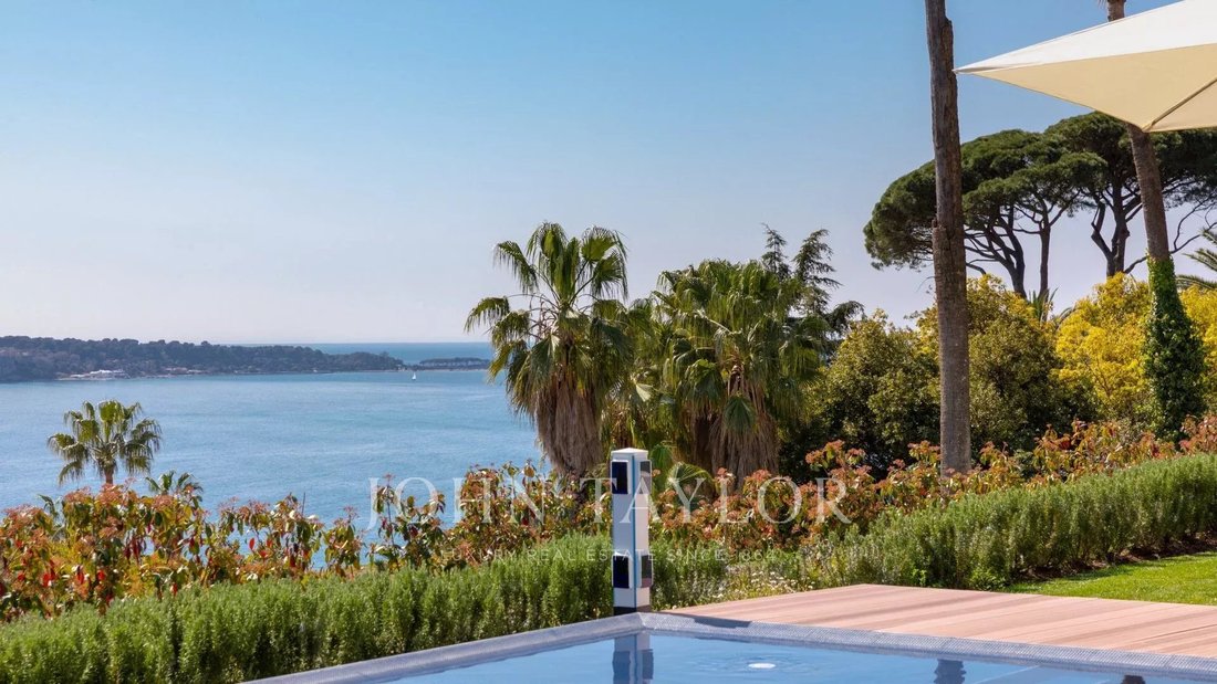 Villa in Cannes, Provence-Alpes-Côte d'Azur, France 5 - 14967439