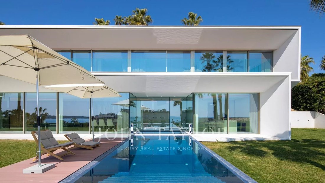 Villa in Cannes, Provence-Alpes-Côte d'Azur, France 4 - 14967439