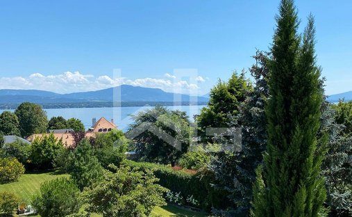 House in Nyon, Vaud, Switzerland 1