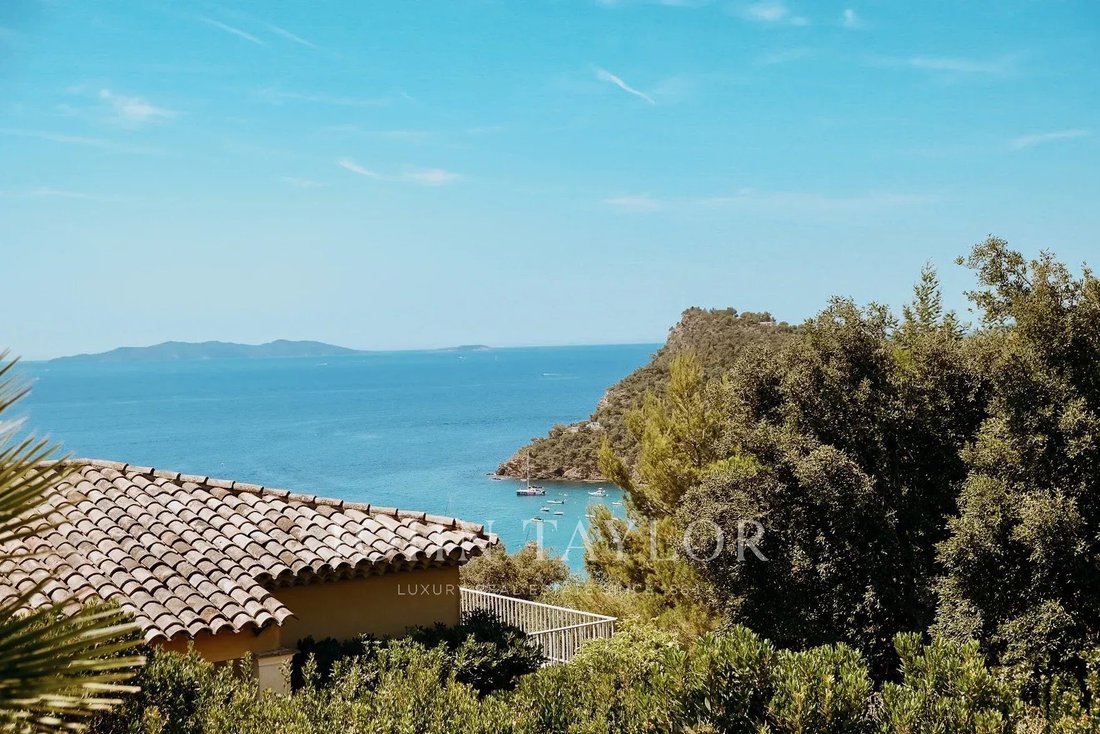 House in Rayol-Canadel-sur-Mer, Provence-Alpes-Côte d'Azur, France 5 - 15524381