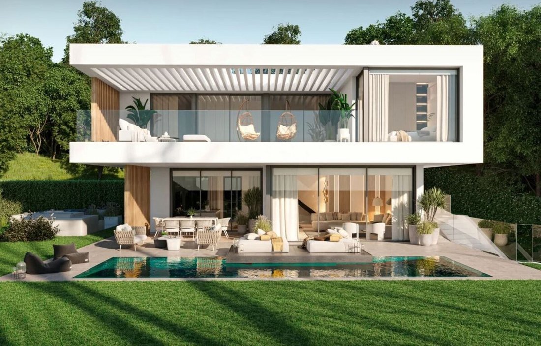 Villa in Estepona, Andalusia, Spain 1 - 15537410