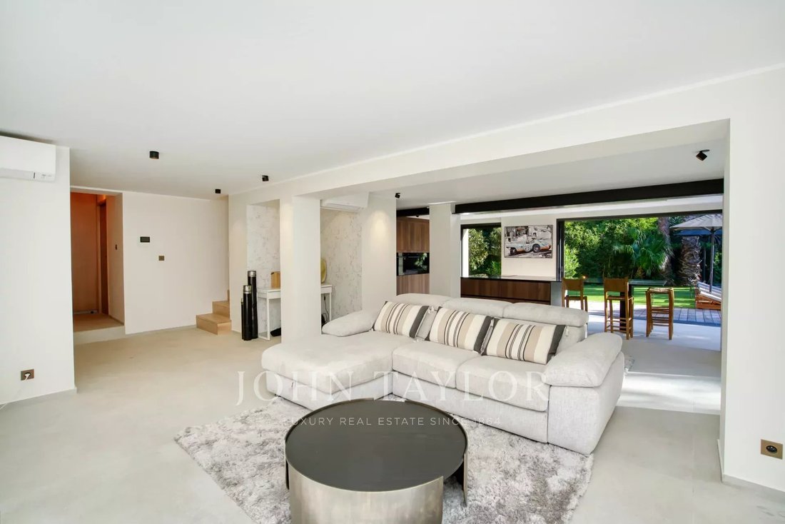 House in La Croix-Valmer, Provence-Alpes-Côte d'Azur, France 4 - 14939278