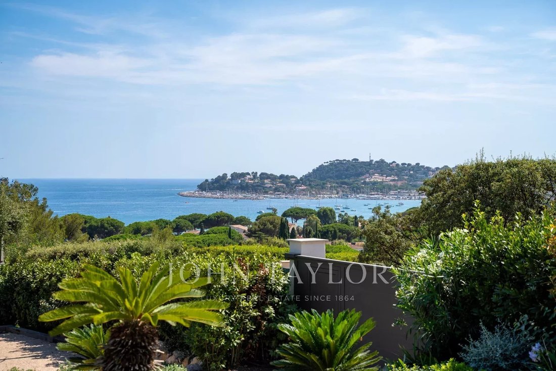 House in Cavalaire-sur-Mer, Provence-Alpes-Côte d'Azur, France 3 - 14722991