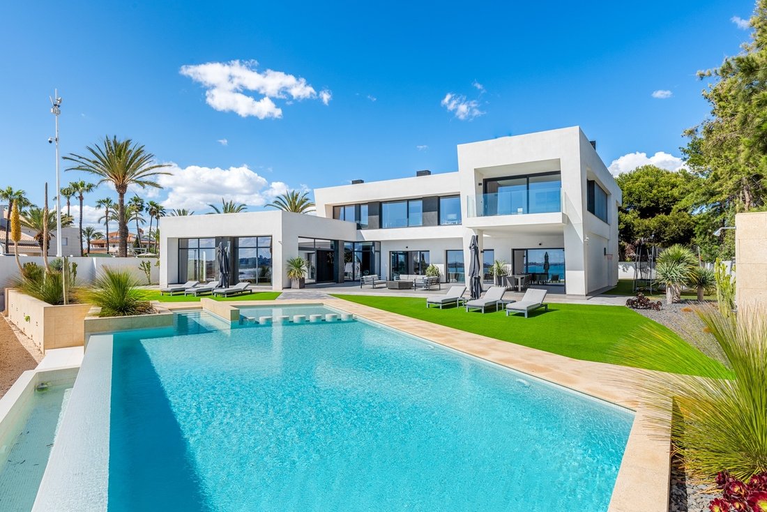 Villa in Cabo Roig, Orihuela, Valencian Community 1 - 15538314