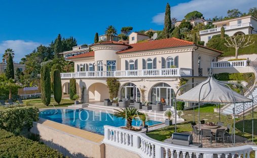 Villa in Les Termes, Mandelieu-la-Napoule, France 1