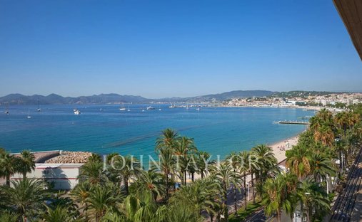 Apartment in Saint Nicolas, Cannes, France 1