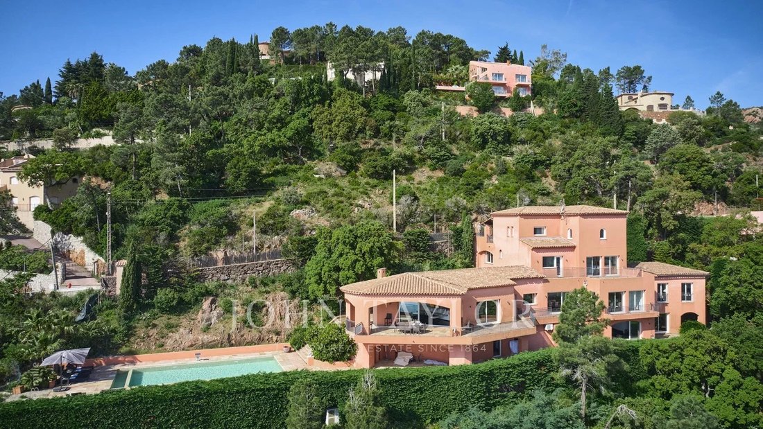 Casa en Théoule-sur-Mer, Provenza-Alpes-Costa Azul, Francia 2 - 14967173