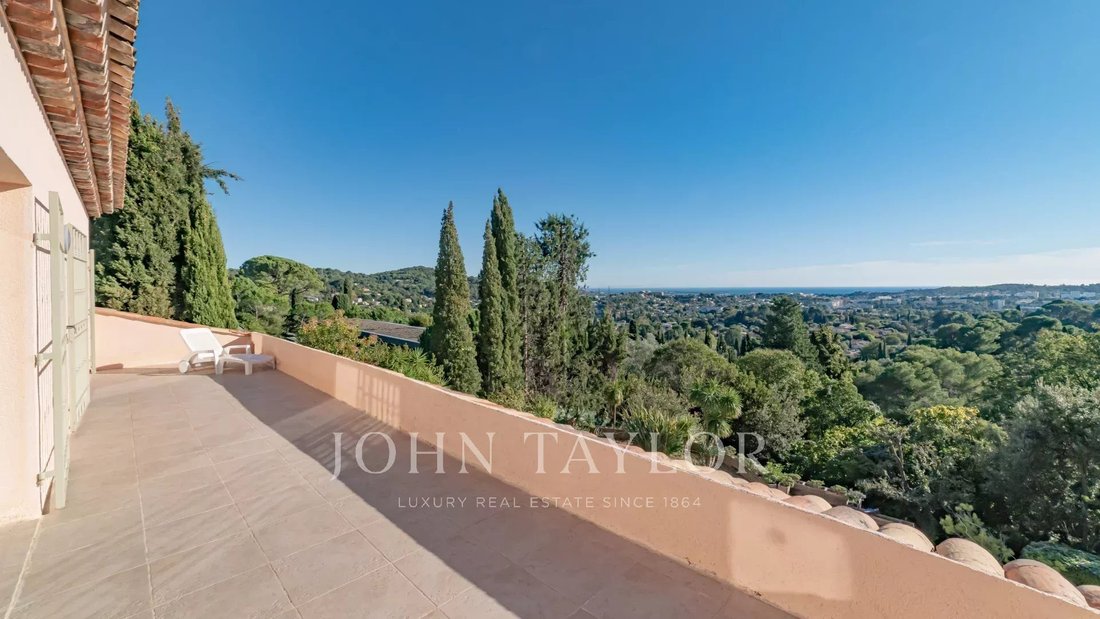 Villa in Mougins, Provence-Alpes-Côte d'Azur, France 3 - 14967182
