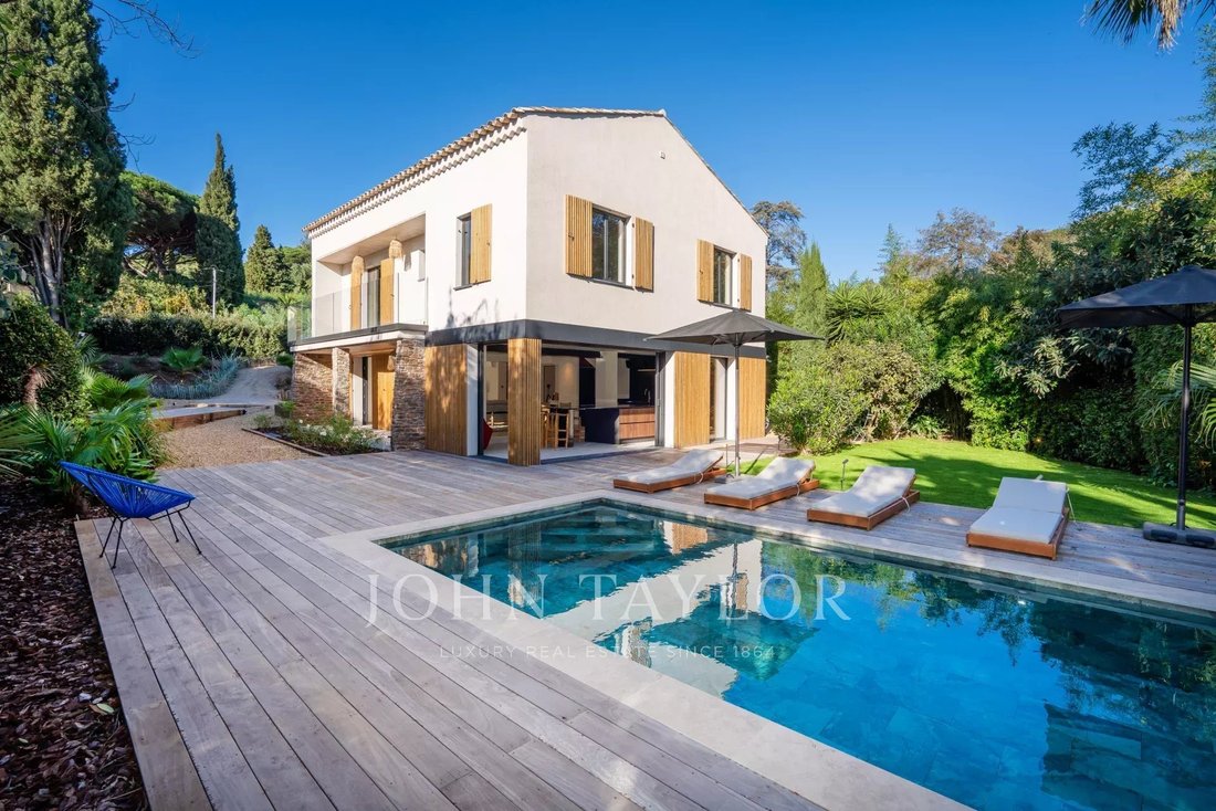 House in La Croix-Valmer, Provence-Alpes-Côte d'Azur, France 1 - 14939278