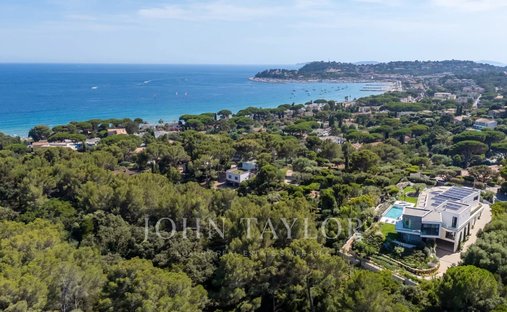 Estate in Nord, Cavalaire-sur-Mer, France 1