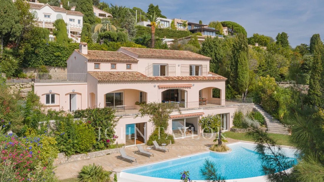 Villa in Mougins, Provence-Alpes-Côte d'Azur, France 1 - 14967182