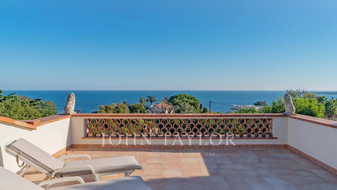 Villa in Cannes, Provence-Alpes-Côte d'Azur, France 3 - 15172255