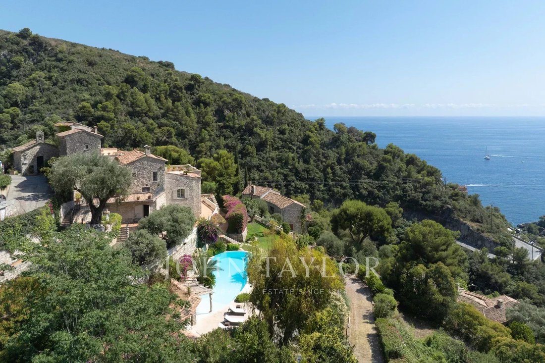 Villa in Èze, Provence-Alpes-Côte d'Azur, France 2 - 14697859