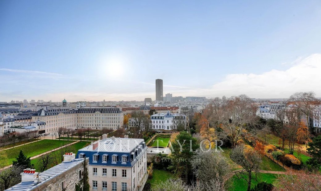 Beautiful view of Private Top Floor Apartment Solely Views