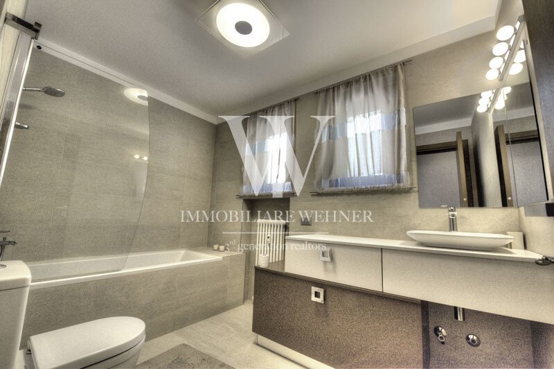 Apartment in Campione d'Italia, Lombardy, Italy 3 - 15535541
