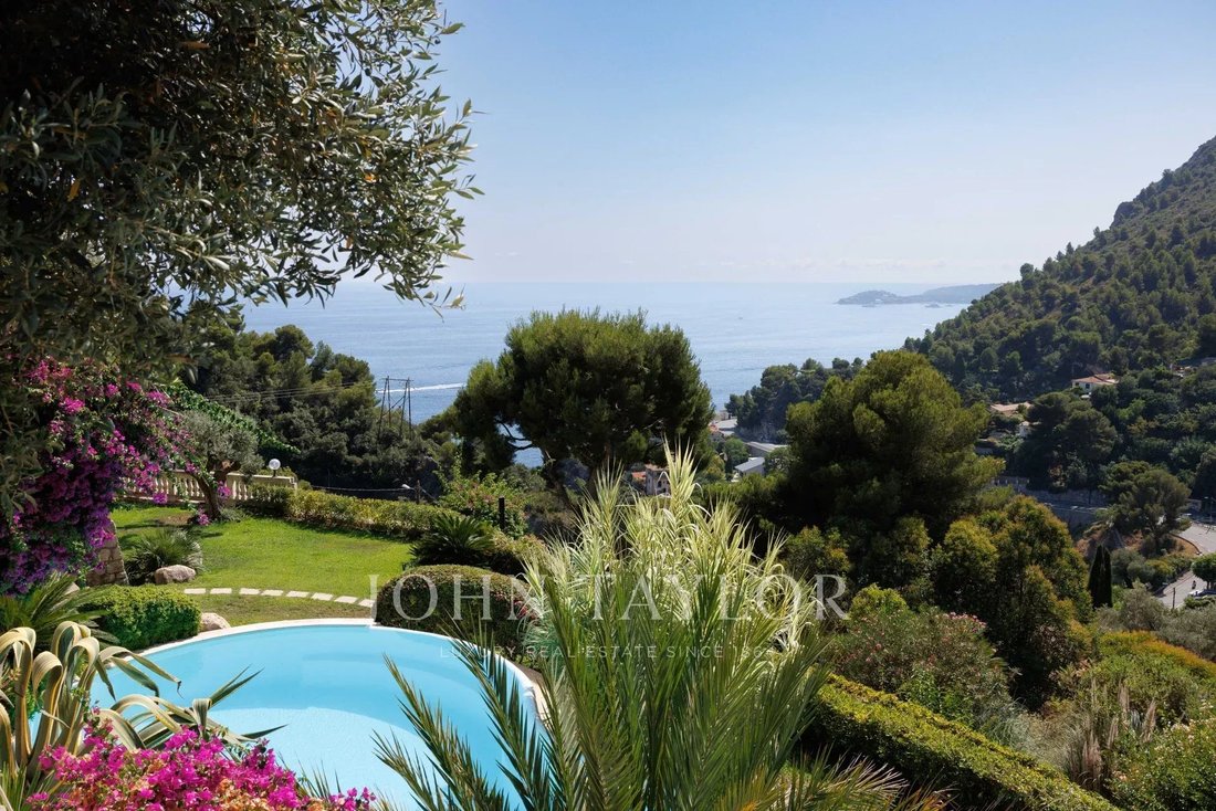 Villa in Èze, Provence-Alpes-Côte d'Azur, France 4 - 14697859