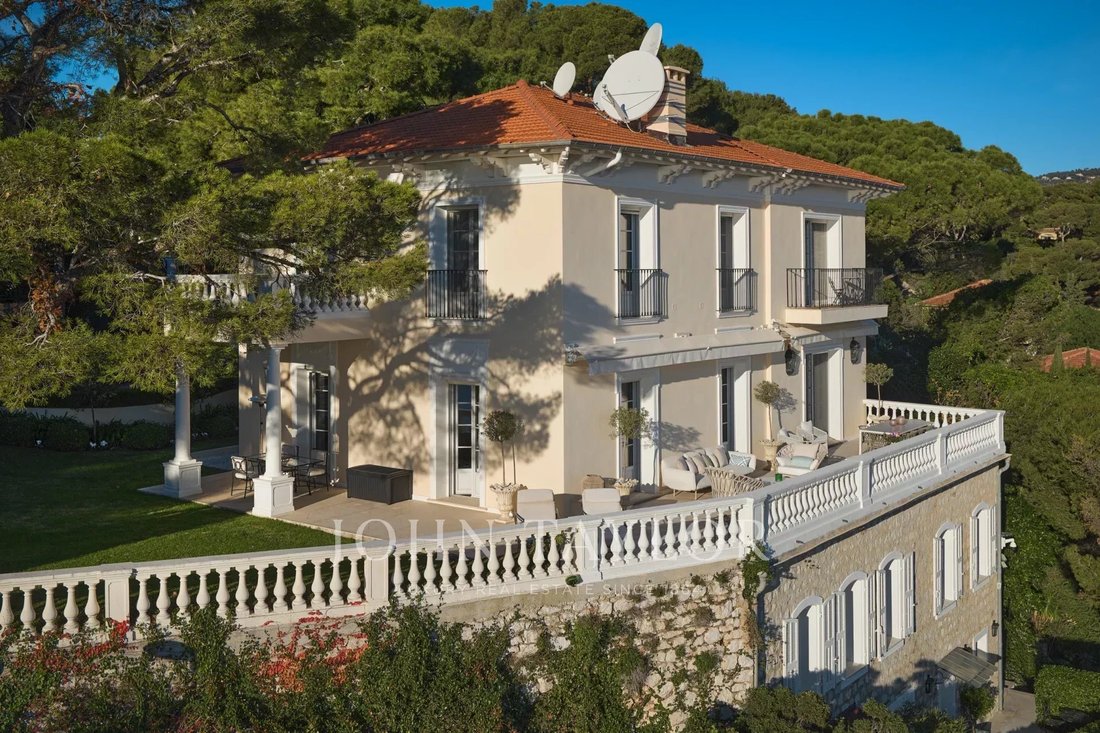 Estate in French Riviera, Provence-Alpes-Côte d'Azur, France 1 - 14352094