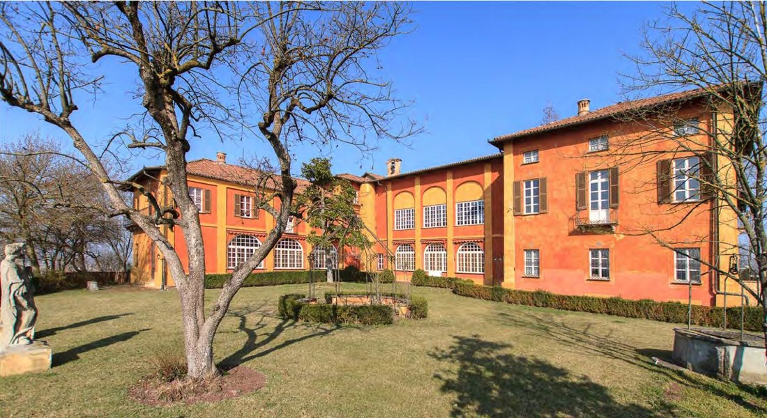 Castle in San Damiano d'Asti, Piedmont, Italy 1 - 15539406
