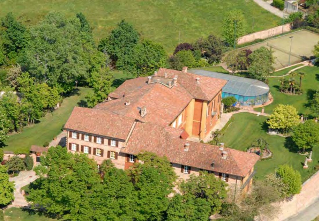 Castle in San Damiano d'Asti, Piedmont, Italy 2 - 15539406