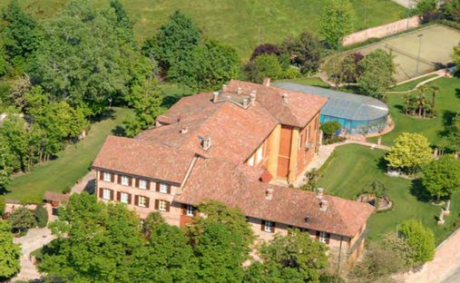 Castle for Sale in Lavezzole, Piedmont, Italy