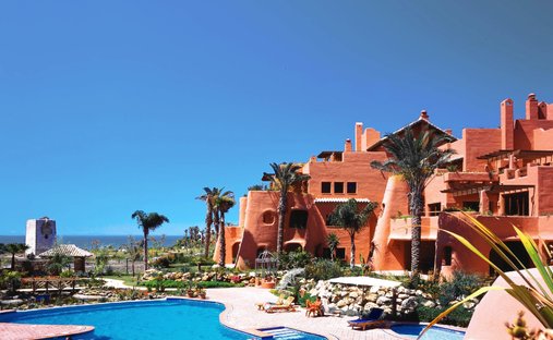 Penthouse in Gualdalmansa, Estepona, Andalusia 1