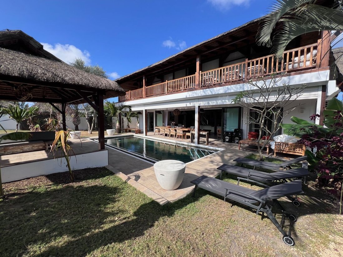 Villa in Grand Baie, Rivière du Rempart District, Mauritius 1 - 15537950