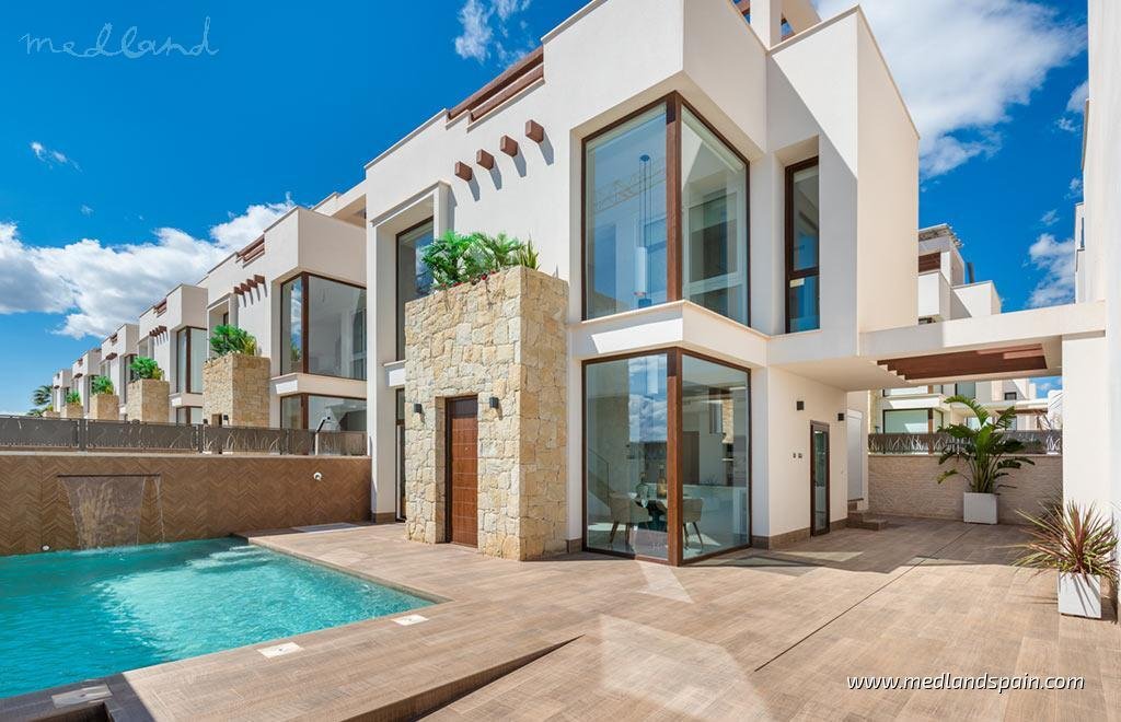 Villa in Los Montesinos, Valencian Community, Spain 1 - 15539637