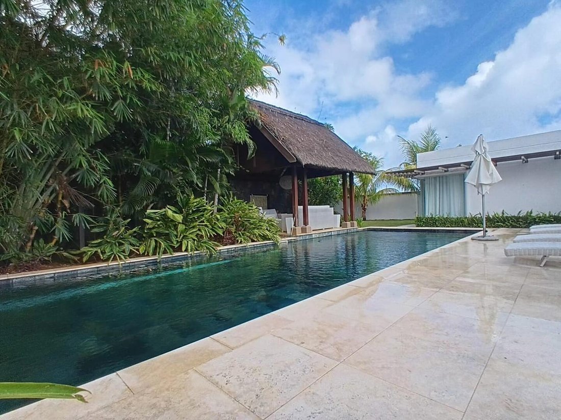 Villa in Grand Baie, Rivière du Rempart District, Mauritius 2 - 15536913