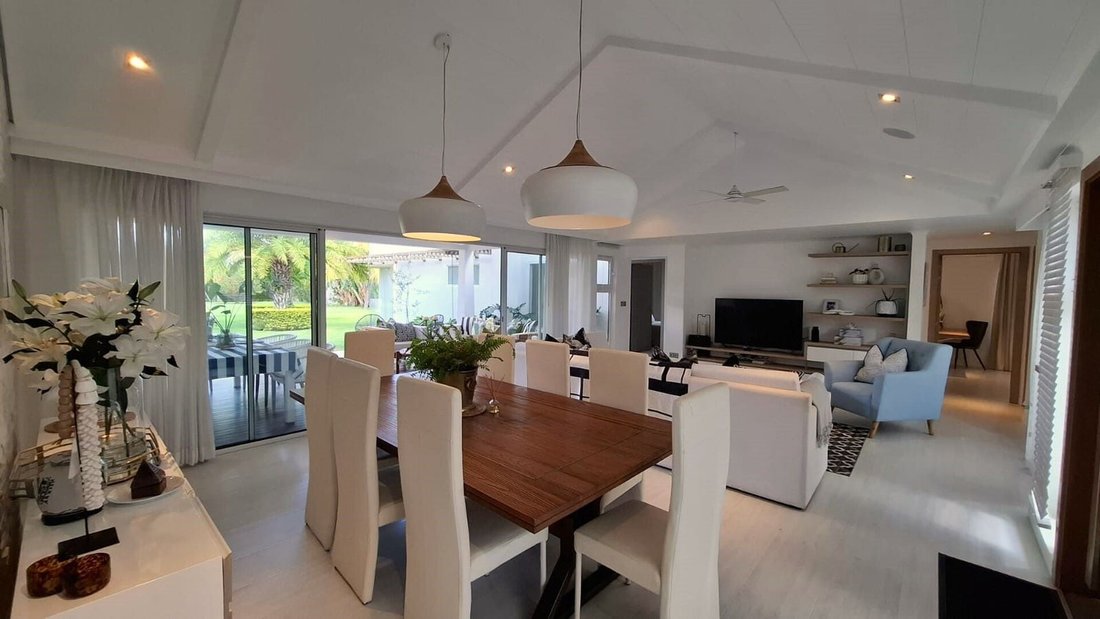 Villa in Grand Baie, Rivière du Rempart District, Mauritius 4 - 15537745