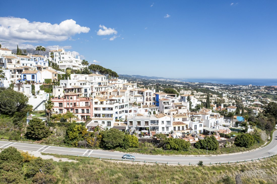 Townhouse in La Quinta, Benahavis, Andalusia 2 - 15539679